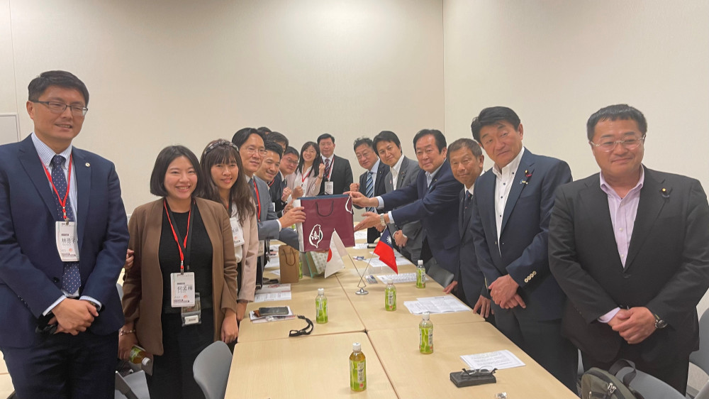 アジア太平洋青年協会及び台湾超党派訪日団と日本維新の会の懇談会に出席いたしました。