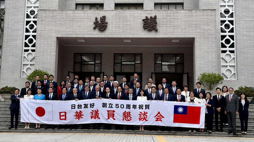 ②日華議員懇談会にて、国慶雙十節祝賀訪台団として台湾を訪問いたしました。