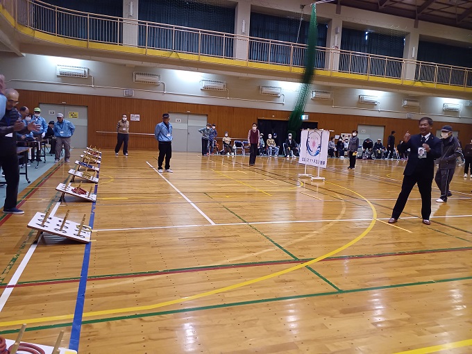 須磨区老人クラブ連合会の輪投げ大会にて始球式を行いました。