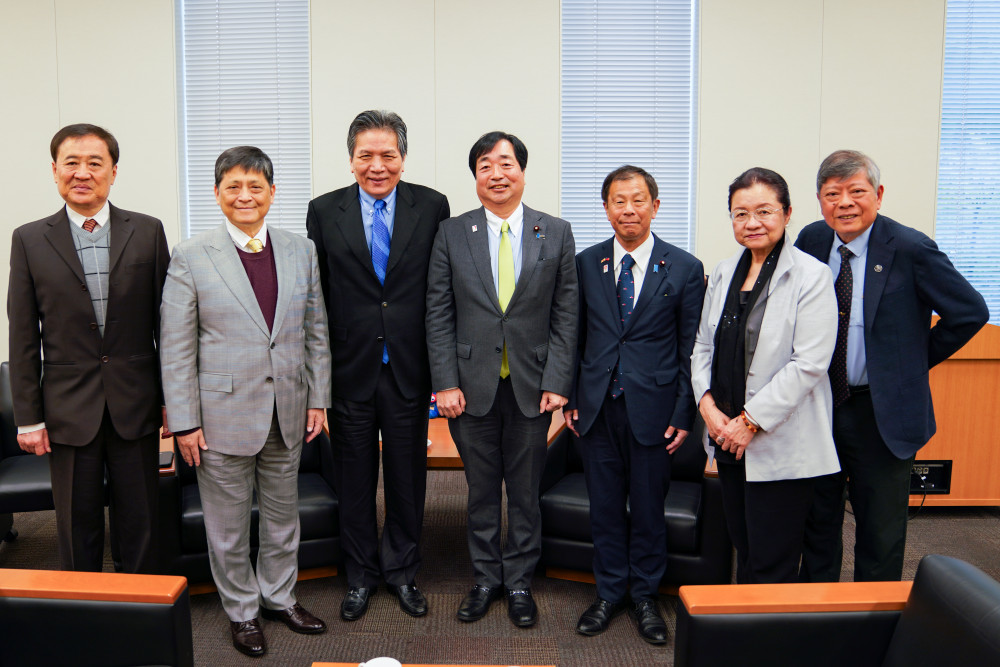 中華民国監察院 李鴻鈞副院長方が来日され、日本維新の会として表敬を受けました。