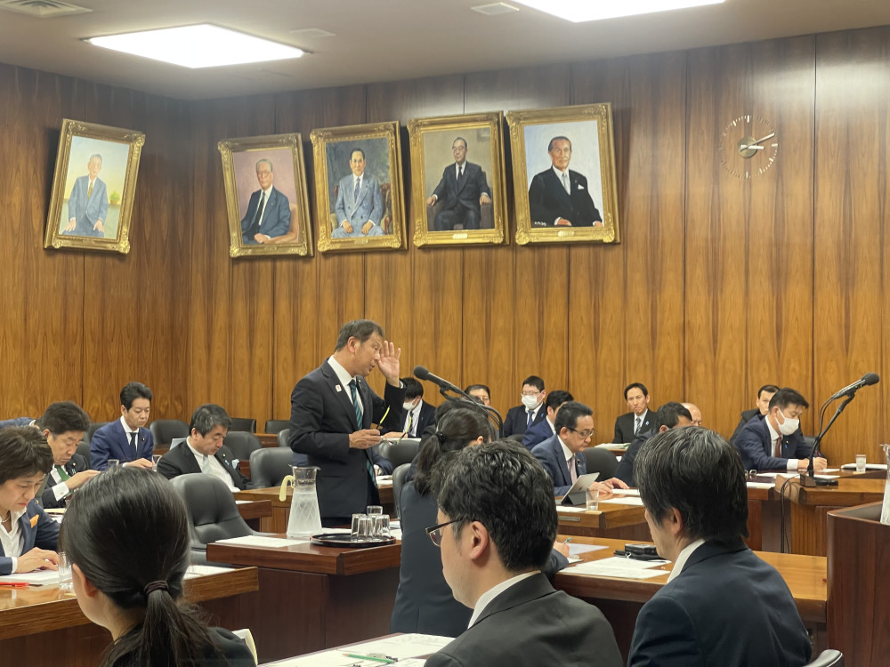 4月5日(金)北朝鮮による拉致問題等に関する特別委員会の質疑に立ちました。