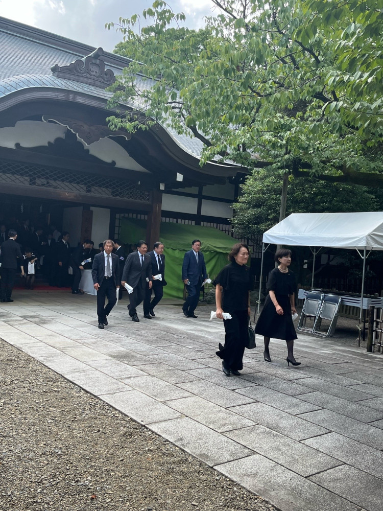 8月15日 靖国神社に正式参拝いたしました。