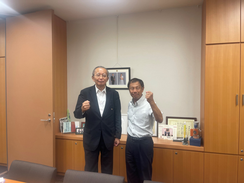 選挙プランナーの藤川晋之助さんと情報交換いたしました。