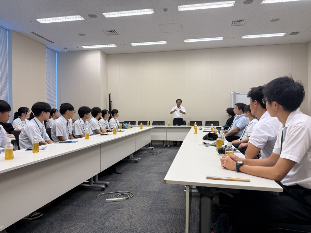 母校である神戸高校の東京キャピタルツアーにて、国会見学のお世話をさせていただきました!