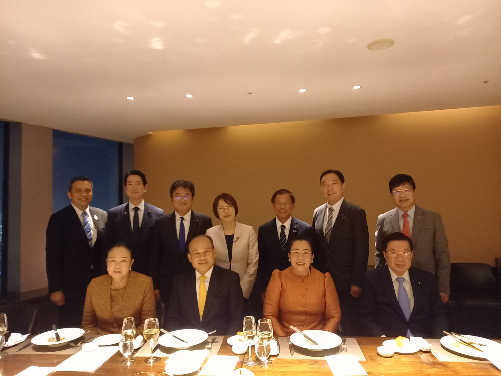 ラオスのアンパイ・キンダウォン新特命全権大使を歓迎して懇談会が開催されました。