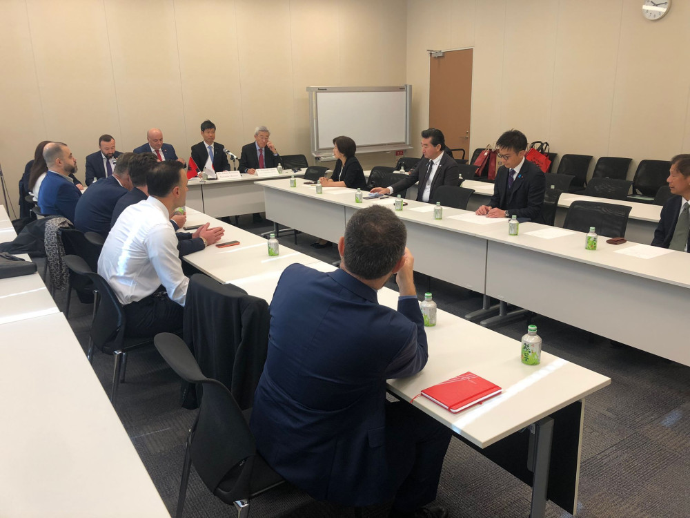 日本・アルバニア友好議員連盟の総会にて