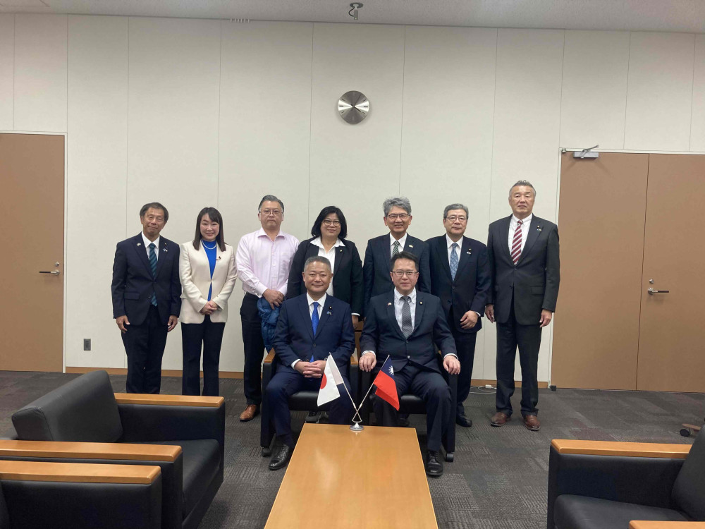 日本維新の会 台湾友好議員連盟にて、民進党の立法委員の皆さまと意見交換をいたしました。