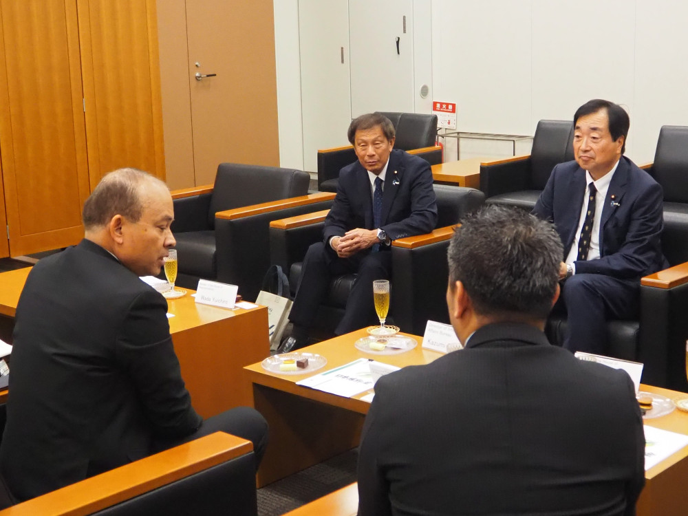 駐日ラオス大使館のアンパイ キンダヴォン大使と面会し意見交換いたしました。