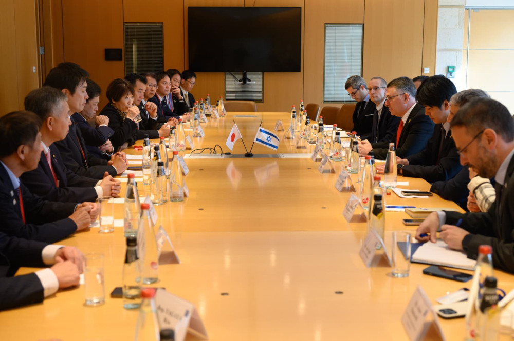 ①超党派の議員団でイスラエルを訪問いたしました。