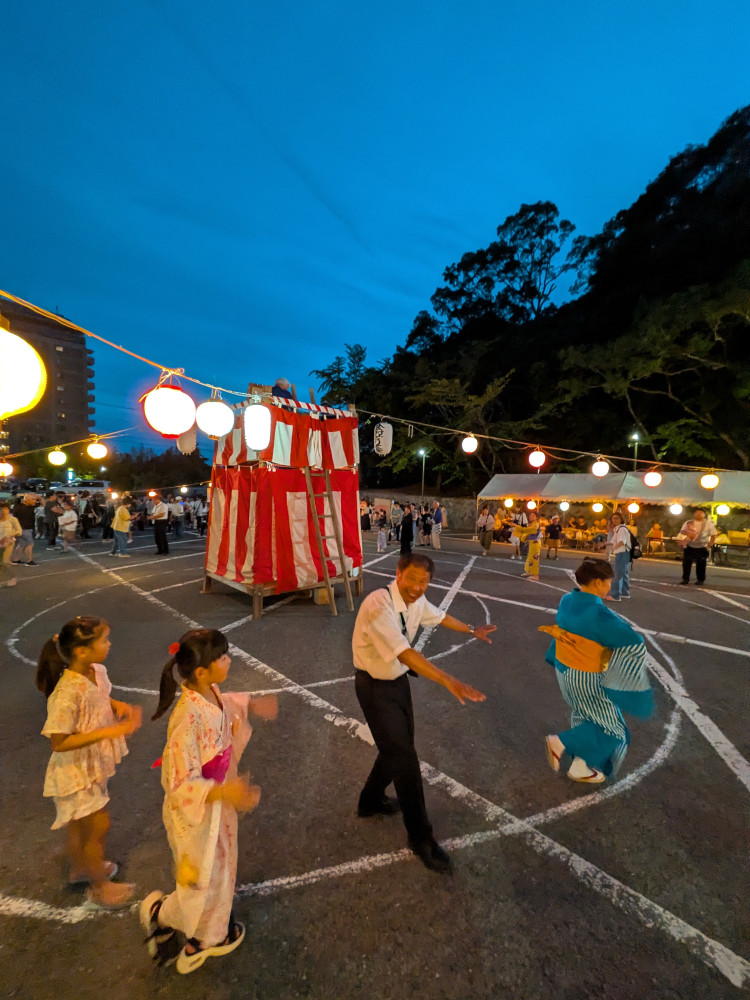 本日も各地の盆踊りに元気いっぱい参加!