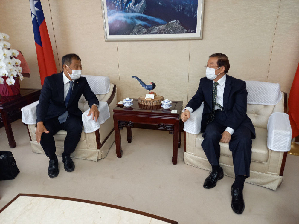 謝長廷台湾駐日代表と面談致しました。